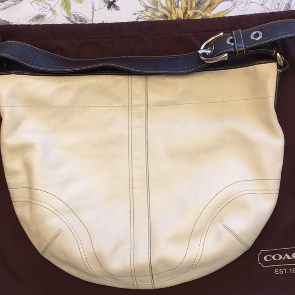 Authentic coach purse - Picture 2 of 8